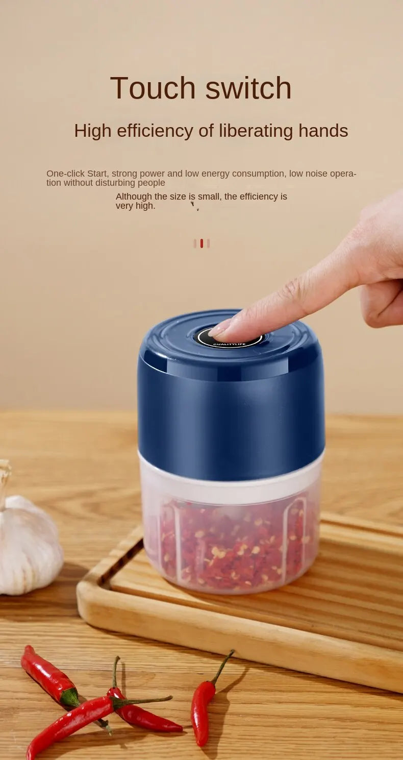 Say goodbye to time-consuming chopping and hello to effortless meal prep with the QuickPrep Chopper. Featuring ultra-sharp stainless steel blades and a built-in strainer, it’s your all-in-one kitchen hack for fast, fresh co